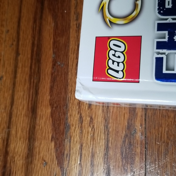 Lego Chima Character Encyclopedia Book - Picture 8 of 10